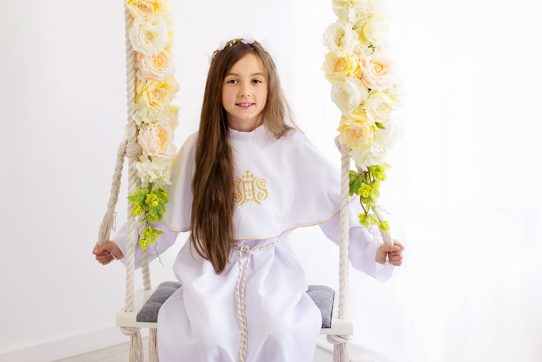 komunia_święta_sesja_zdjęciowa_zdjecia_studio_pierwsza_komunia_swieta_zdjecia_w_studio_starogard